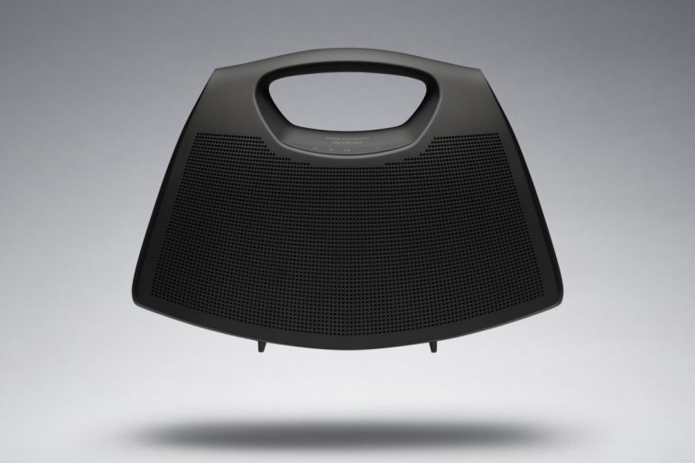 speaker bag Balenciaga | Bang & Olufsen.