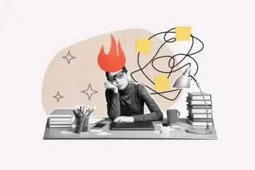 Mujer profesional en entorno editorial moderno con expresión de agotamiento y reflexión, representando el Superwoman Fatigue.